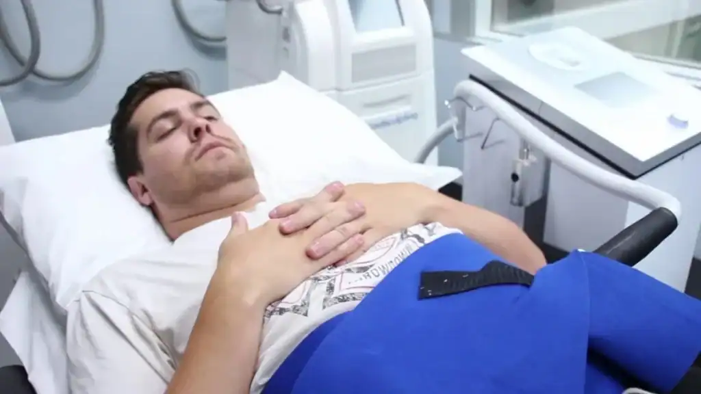 Transforming Bodies: Celebrity Success Stories and the Truth Behind Body Contouring 2 Image of male having body contouring Isle of Isla treatment